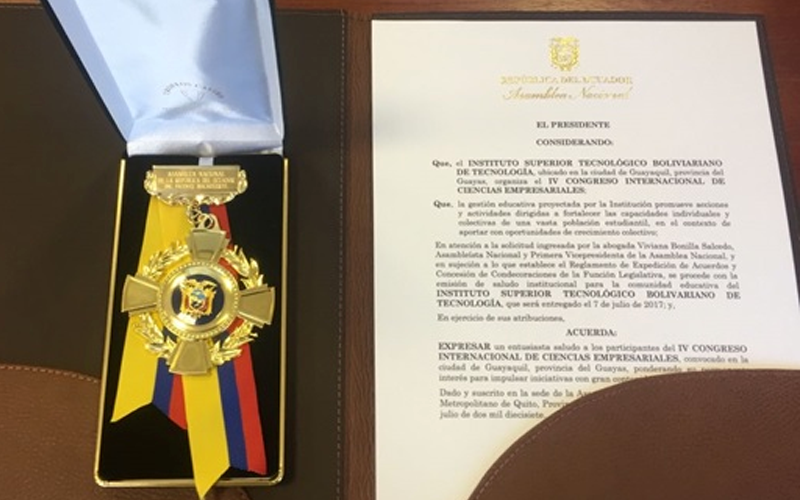 Asamblea Nacional premia a Rector de ITB