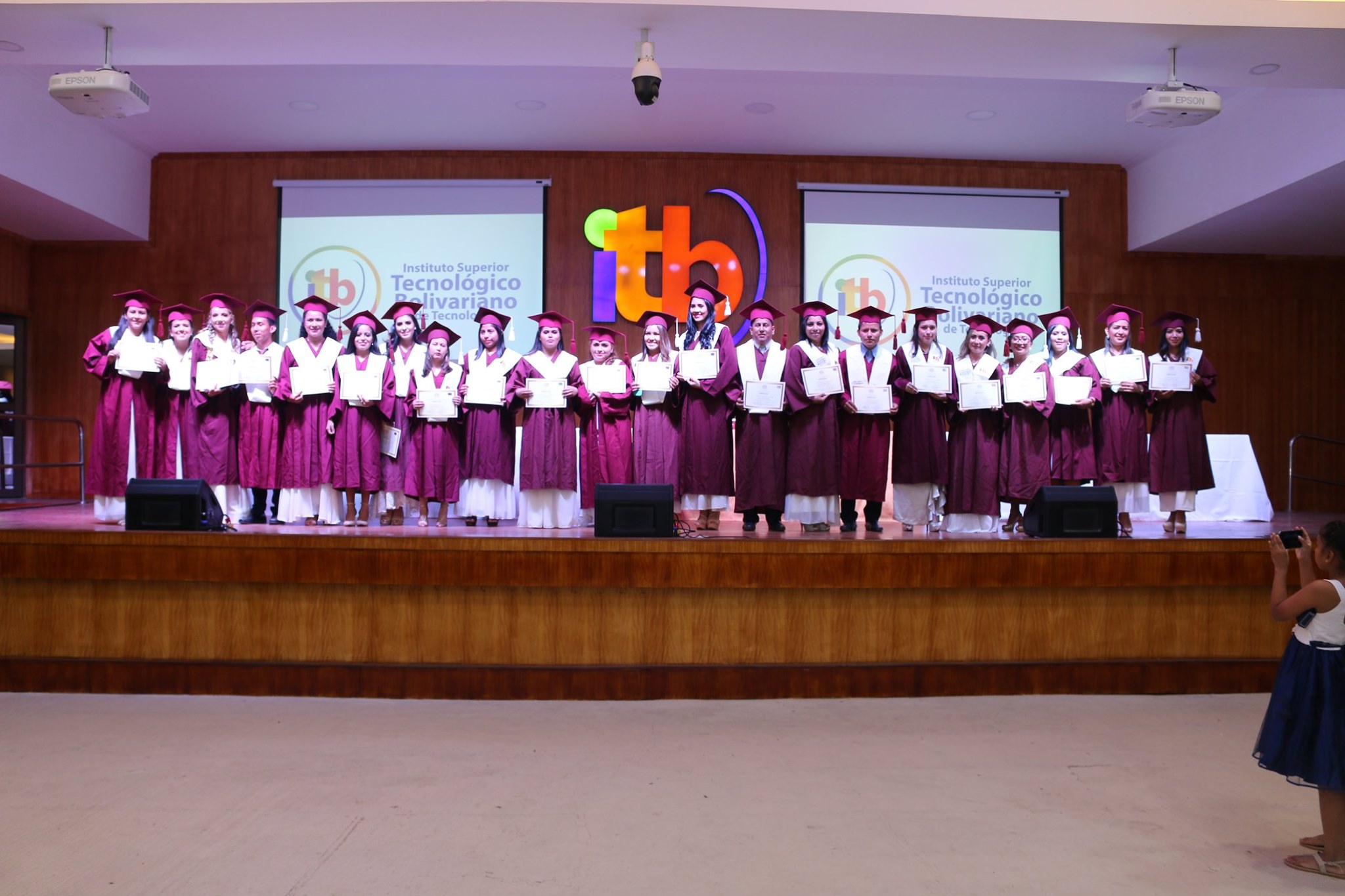 Graduación de la UAECAC