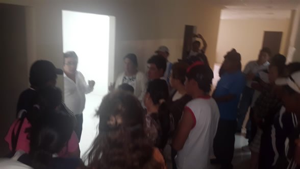 Visita de la Unidad Educativa e Instituto Duchisella