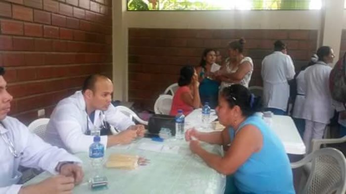 BRIGADA MÉDICA EN EL RECINTO SAMBORONDÓN