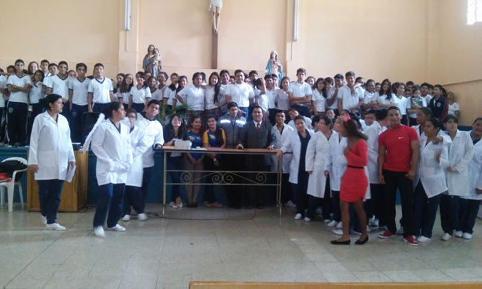 FERIA DE NUTRICIÓN EN LA UNIDAD EDUCATIVA