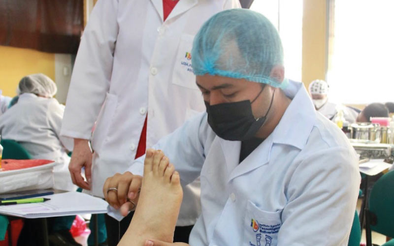 Estudiantes de la carrera de Podología realizaron prácticas en la Escuela de Formación de la Comisión de Tránsito del Ecuador
