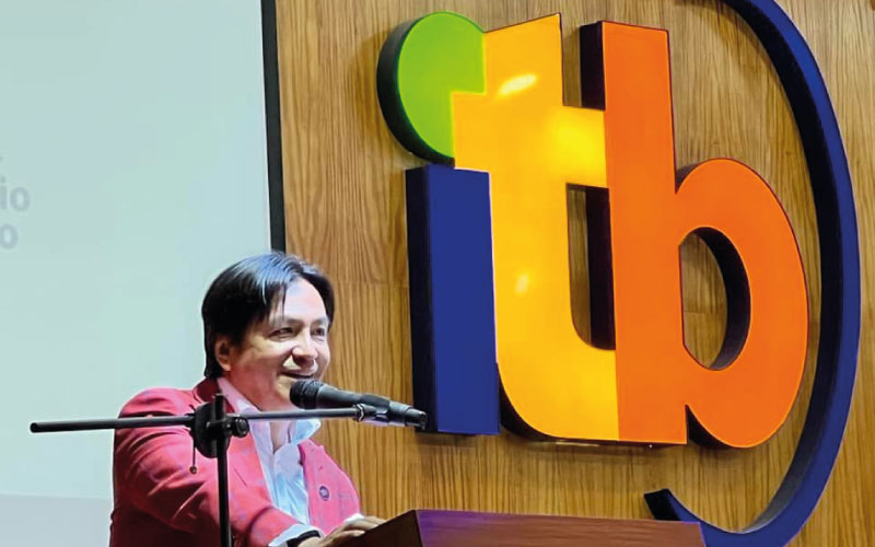 ¡Aplaudimos su esfuerzo! Estudiantes de la carrera Técnico Superior en Planificación y Gestión del Tránsito formaron parte de la ceremonia de gradua