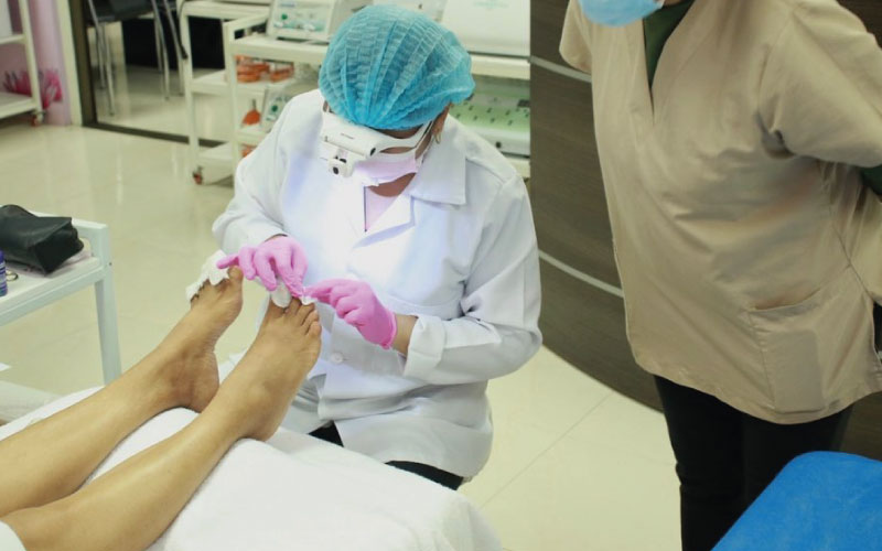 Estudiantes de la carrera de Tecnología Superior en Tricología y Cosmiatría asistieron a los diferentes tribunales a rendir su examen complexivo