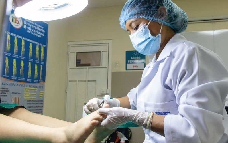 Estudiantes de ITB rindieron exámenes complexivos Con el propósito de validar los conocimientos adquiridos durante su formación académica