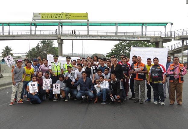 TRABAJAMOS PARA DISMINUIR EL NÚMERO DE MUERTES EN LAS VÍAS