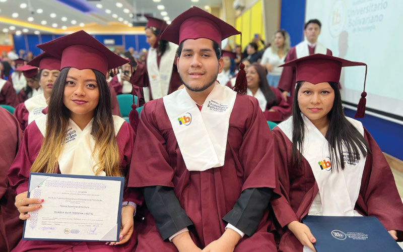 Tercera jornada de la ceremonia de graduación Momentos de felicidad y entusiasmo fue lo que se vivió durante la última jornada de graduación