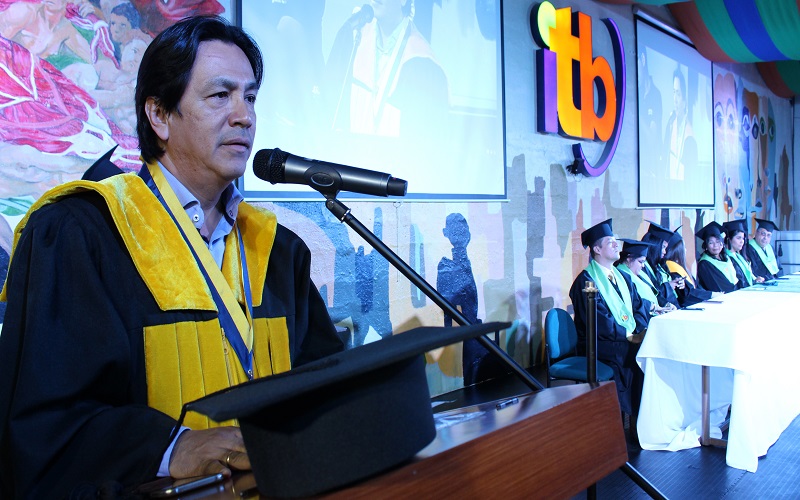 FELICITACIONES A LOS NUEVOS GRADUADOS