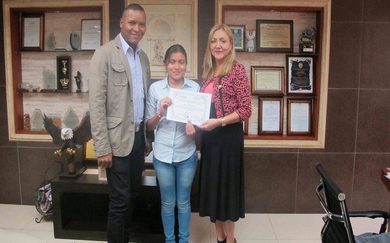 ITB otorga becas a miembros de AMPUMON