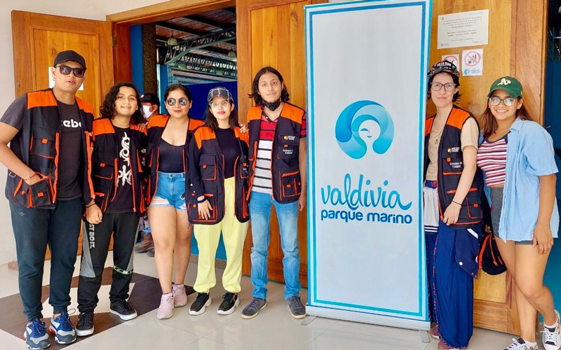 Estudiantes de la carrera de turismo visitan varios lugares de la costa