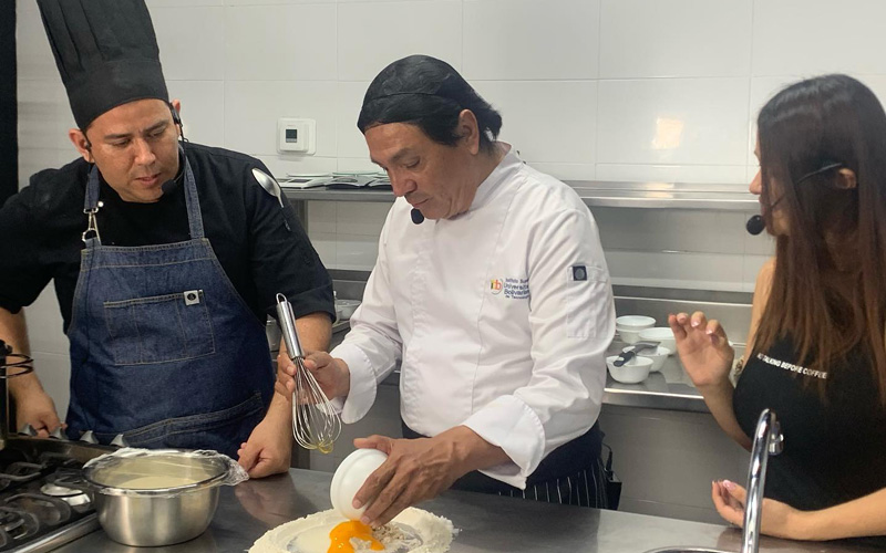 Cocinando con el rector