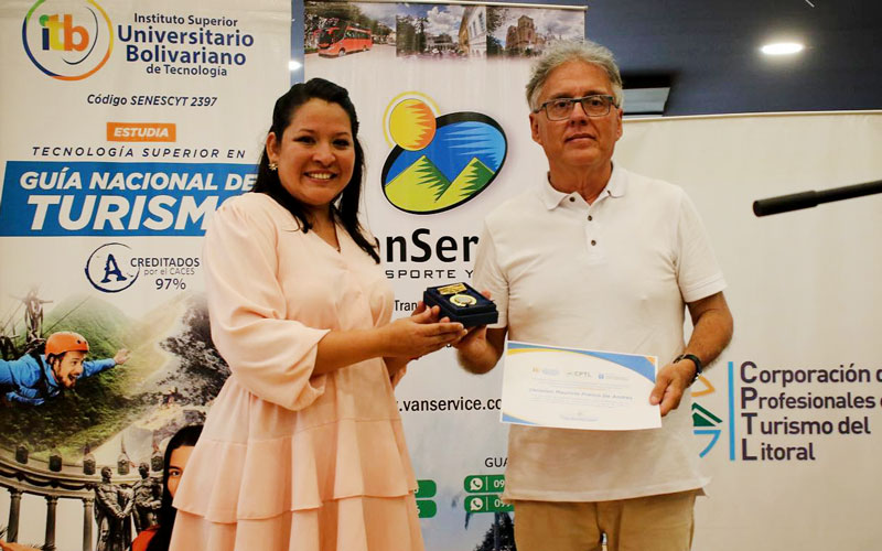 Se condecoraron a los promotores del turismo en la ciudad