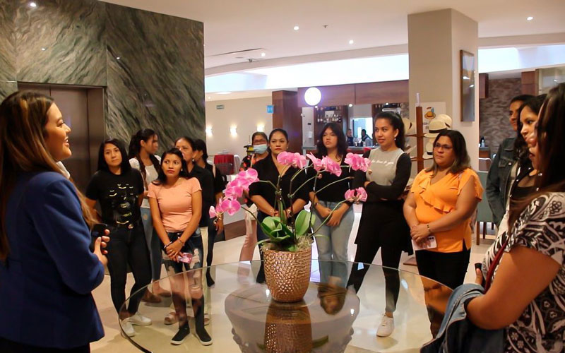 Estudiantes de turismo visitan el Tryp by Wyndham de Guayaquil