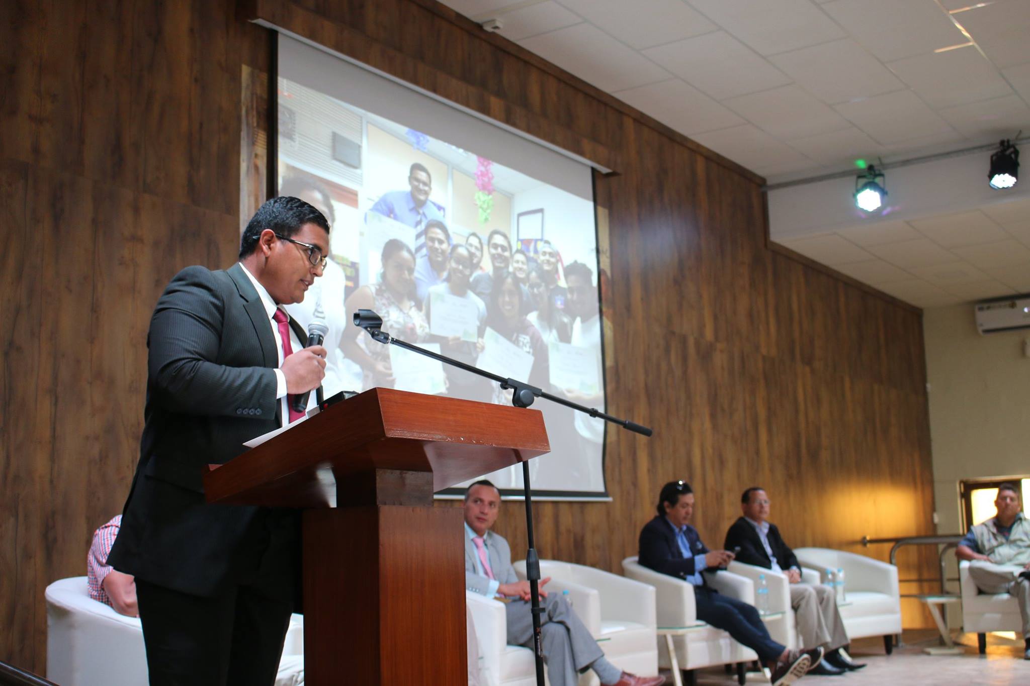 1er Encuentro de Graduados 2018