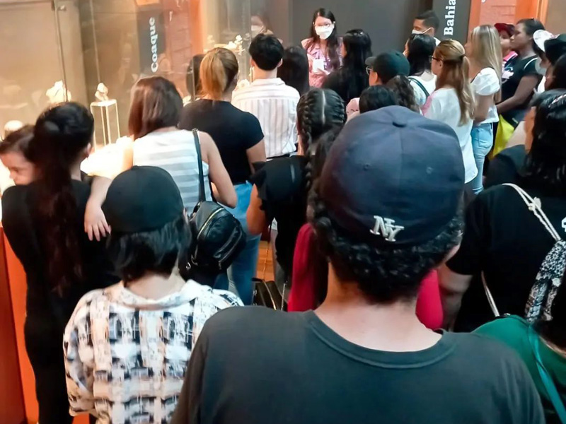 Los estudiantes del MGTA003 y MGTA004 del primer nivel de la carrera Guía Nacional de Turismo visitaron el Museo Municipal