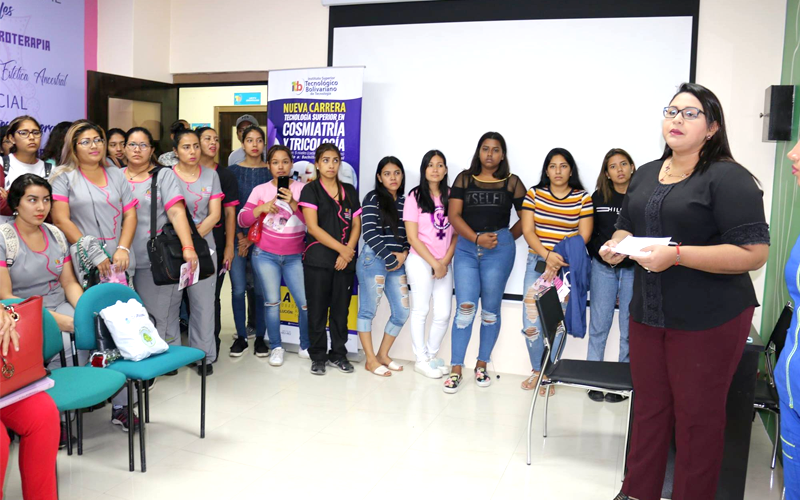 LABORATORIO DE COSMIATRÍA Y TRICOLOGÍA