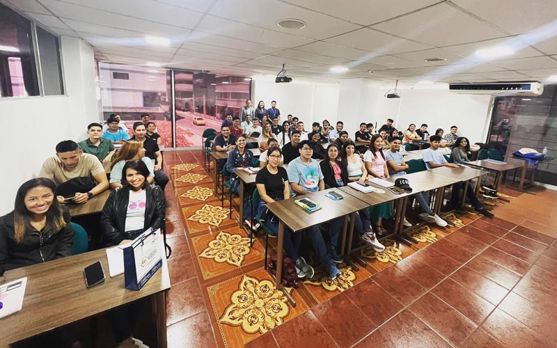 Futuros profesionales en Tecnología Superior en Administración