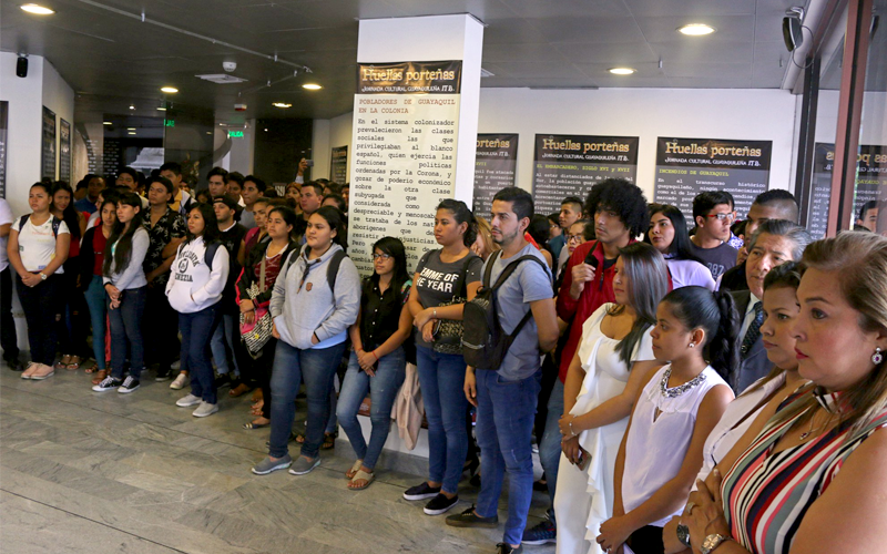 Estudiantes de ITB realizan exposición en Museo Nahím Isaías.