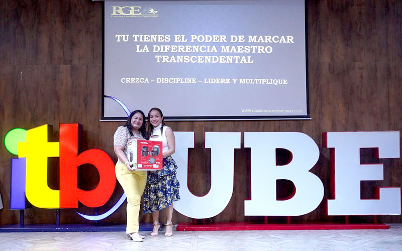 ITB realiza homenaje a sus maestros