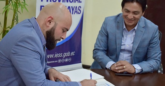 Firma del Convenio Interinstitucional entre IESS Guayas y el ITB