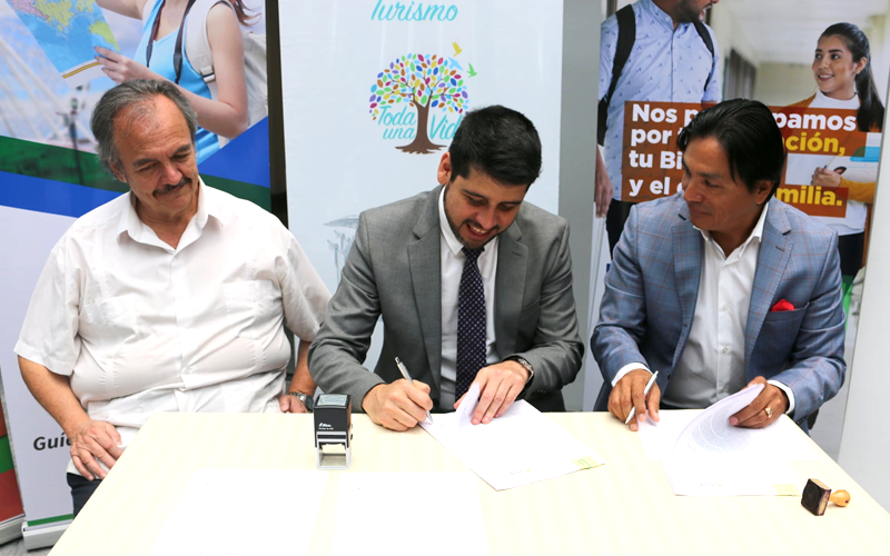 ITB firmó convenio con el MINTUR