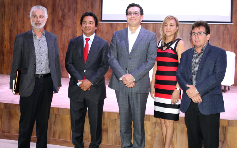 En el auditorio TERESA BENITES del campus atarazana se realizó el evento: "La meta es vivir"