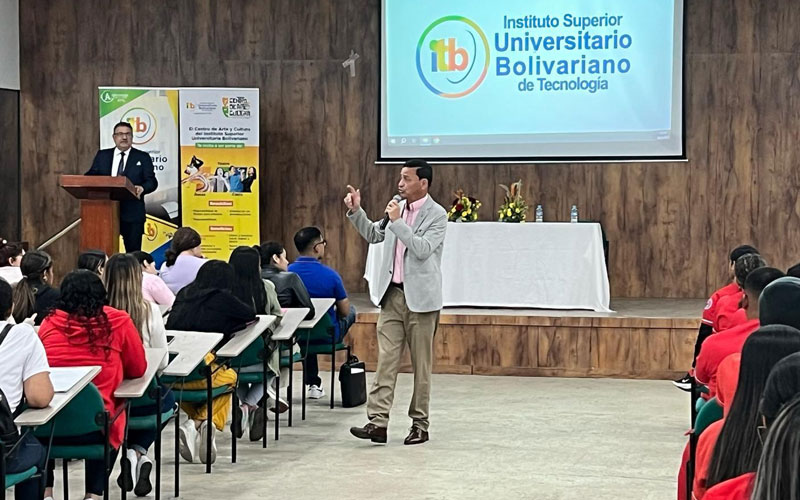 26 de junio Comunidad bolivariana participó en conferencias sobre el uso y el tráfico de las drogas