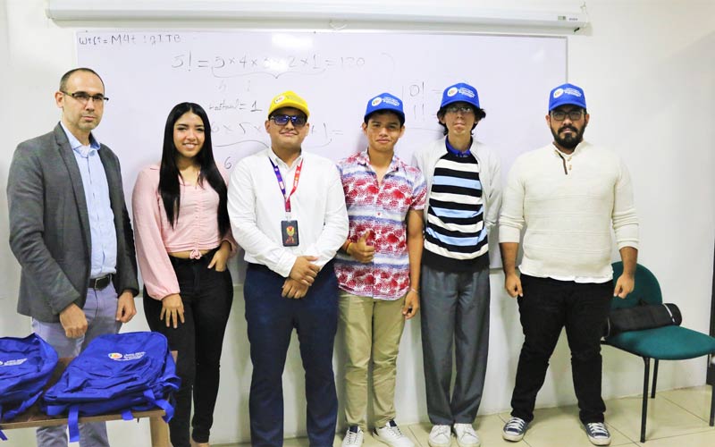 DUSD03 de la Carrera Tecnología Superior Universitaria en Desarrollo de Software vivió una emocionante competencia de programación