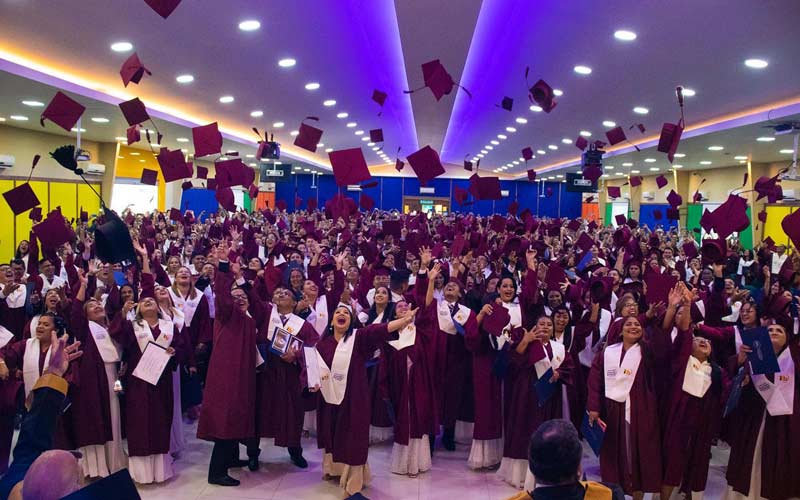 Recordamos los mejores momentos de nuestra segunda jornada de graduación en el Auditorio Master