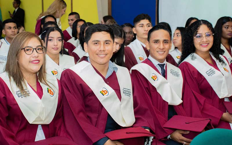 Recordamos los mejores momentos de nuestra segunda jornada de graduación en el Auditorio Master
