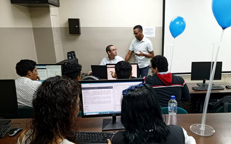 ¡Revive la emocionante competencia de programación por los grupos DUSS01