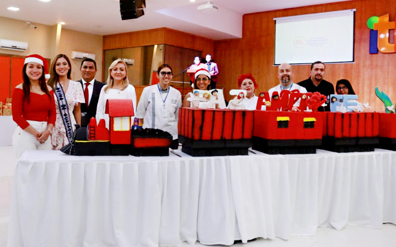 ¡Logramos realizar la torta navideña más grande de la ciudad! Estudiantes de la carrera Tecnología Superior en Gastronomía, junto a la Academia Pastel