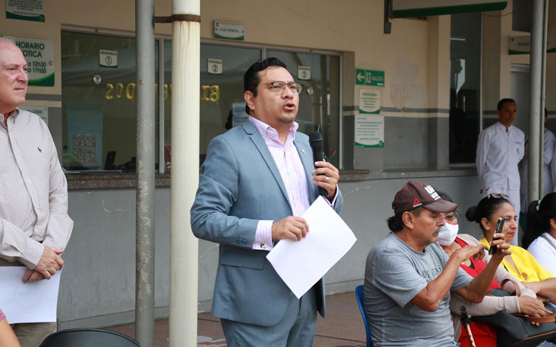 Estudiantes y docentes de la carrera Tecnología Superior en Podología del (ITB) participaron en la Primera Feria de la Salud