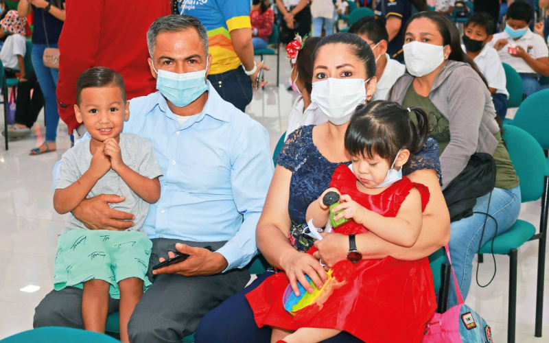 Revive los mejores momentos de la campaña "Regala sonrisas". Por tercer año consecutivo el ITB realizó la campaña navideña