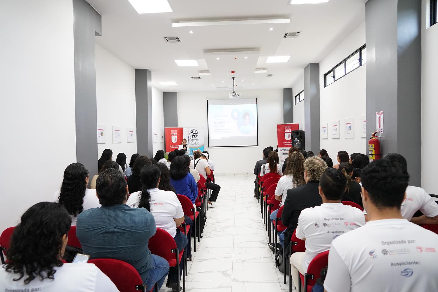 Django Girls Guayas: Un evento para empoderar mujeres en el mundo de la tecnología