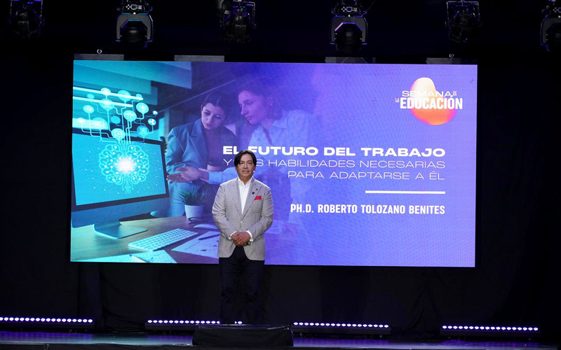 Rector del ITB es conferencista en la Semana de la Educación