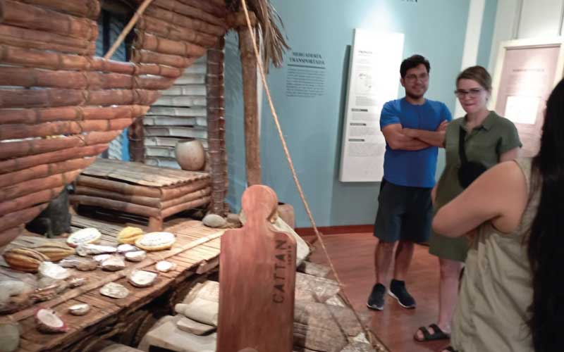 Estudiantes de la carrera Tecnología Superior en Guía Nacional de Turismo visitaron el Museo del Bombero Félix Luque Plata