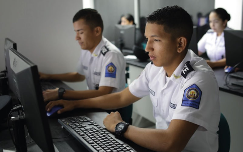 1061 estudiantes de la carrera de Técnico Superior en Planificación y Gestión del Tránsito culminaron su proceso de formación académica