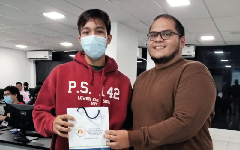 ¡Bienvenidos! Damos la bienvenida a los nuevos estudiantes del grupo DUSD02 jornada matutina