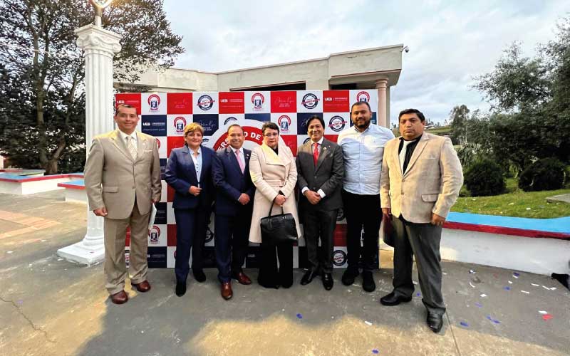 Autoridades del ITB participaron de la sesión solemne de la Universidad Estatal de Bolívar