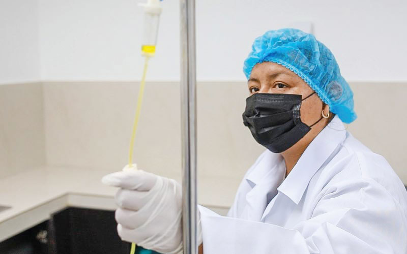 Estudiantes inician prácticas en la materia enfermería básica II