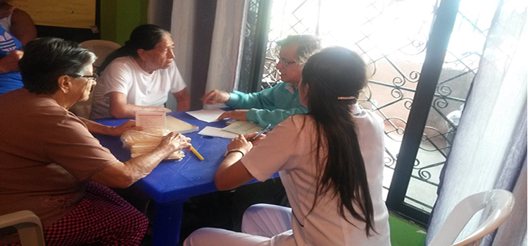 ITB BRINDO ATENCIÓN GERONTOLOGICA LA COMUNIDAD DEL GUASMO SUR