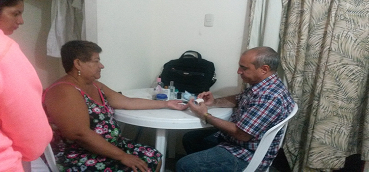 ITB BRINDO ATENCIÓN GERONTOLOGICA LA COMUNIDAD DEL GUASMO SUR