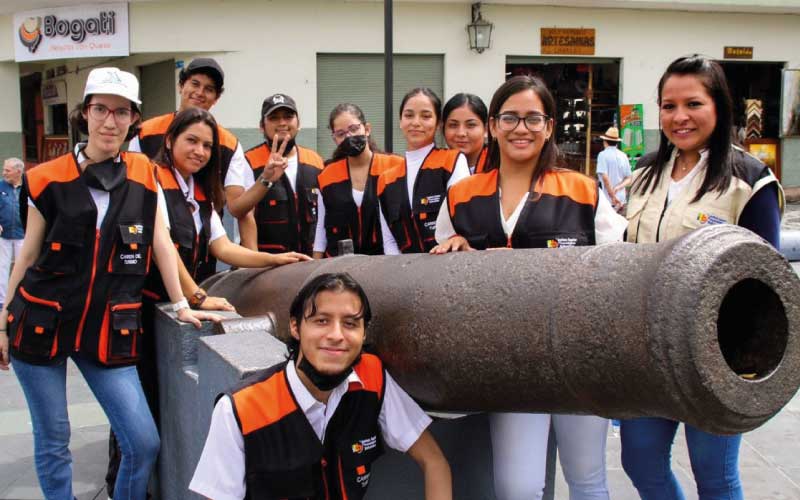 Estudiantes del quinto nivel de la carrera Tecnología Superior en Turismo