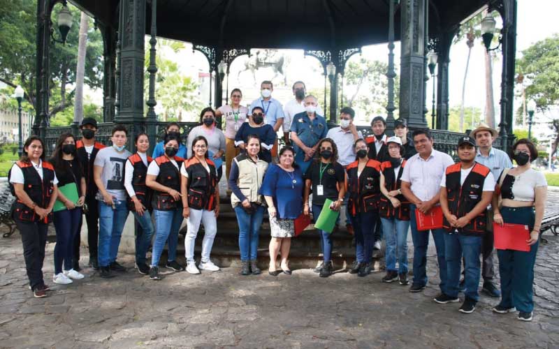 Estudiantes del quinto nivel de la carrera Tecnología Superior en Turismo