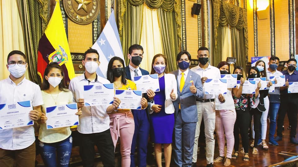 500 nuevos estudiantes iniciaron clases en la carrera de Técnico Superior en Enfermería en la familia bolivariana