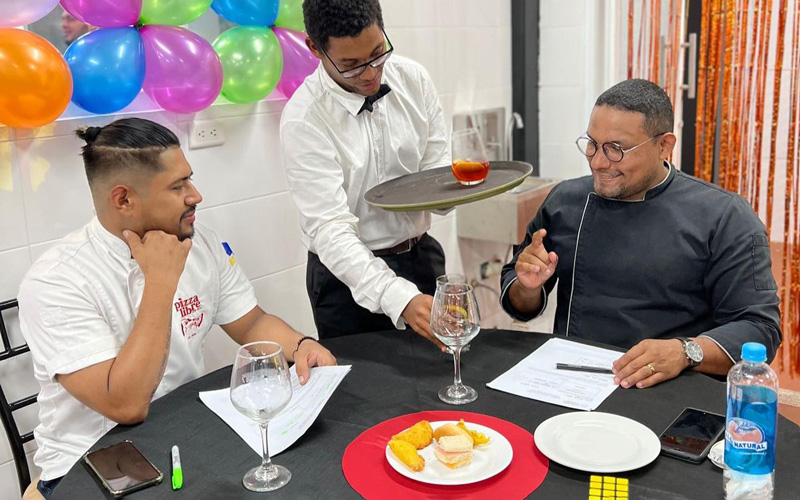 Estudiantes de Gastronomía aprendieron a organizar eventos culinarios