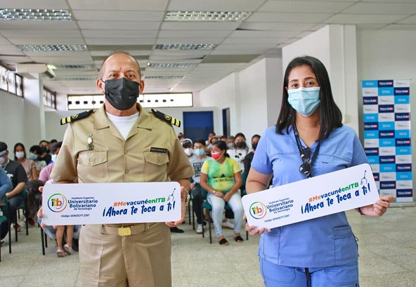 El viernes 30 de julio, recibimos a más de 50 estudiantes de la Academia Naval Guayaquil y del Tecnológico Vicente Rocafuerte