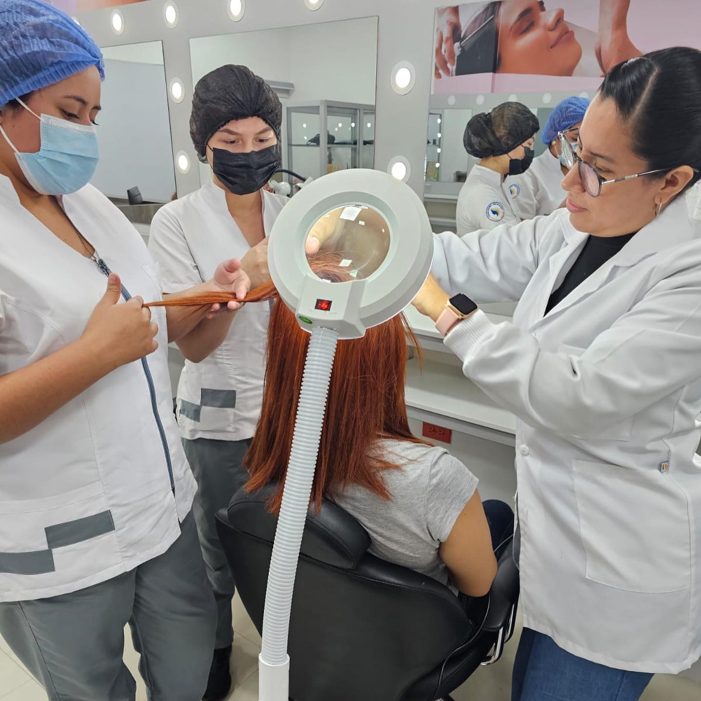 Carrera de Tricología y Cosmiatría