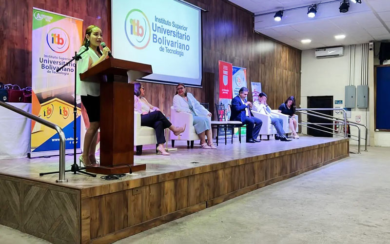 Todo un éxito fue el conversatorio de la Semana Mundial de la Lactancia Materna